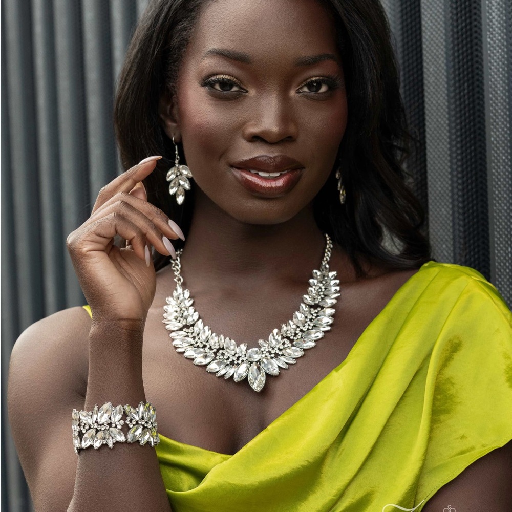 Zi Collection Paparazzi Silver Necklace and Earring Set